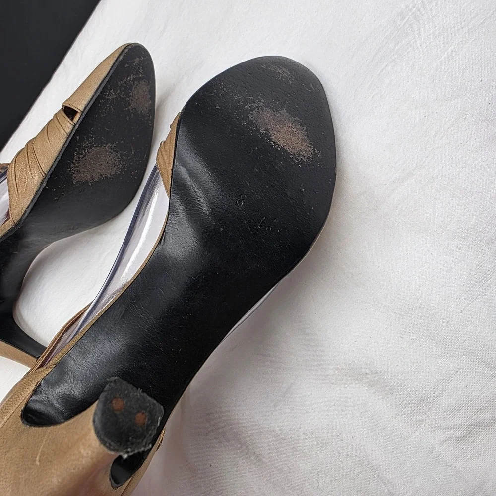 VTG I Miller Taupe‎ Leather T-Strap Heels Size 8 AA Narrow 3.5